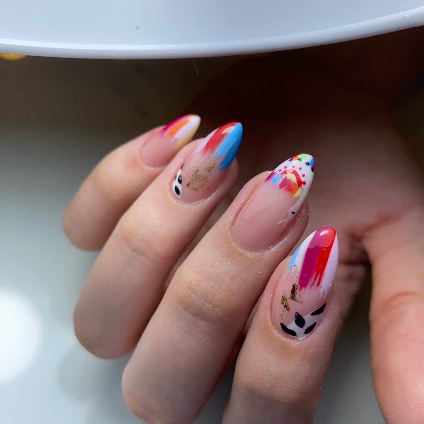 Jel tırnak çalışması — nail art ve trend tasarım Beşiktaş